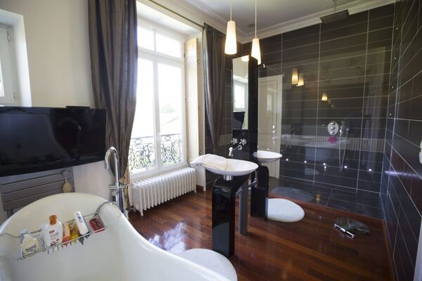 Salle d’eau privative du Domaine, Saint-Pavace